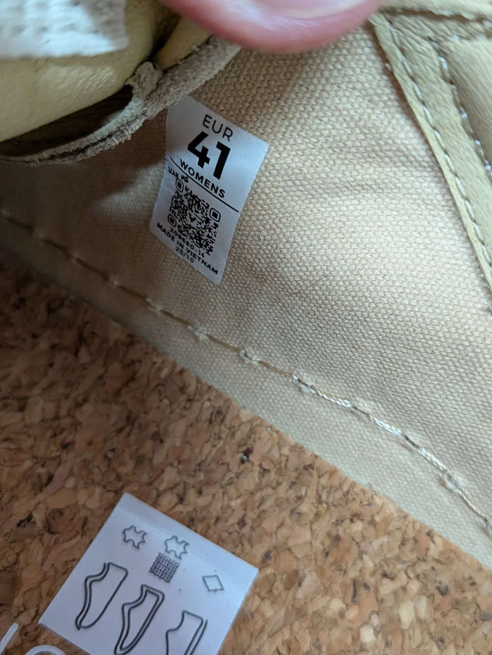 Gobi III Sneaker Leather Womens. New Never Worn. No Box Or Tags.